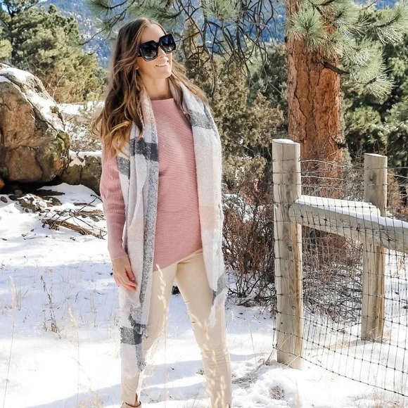 Faux leather leggings - Picture 5 of 9